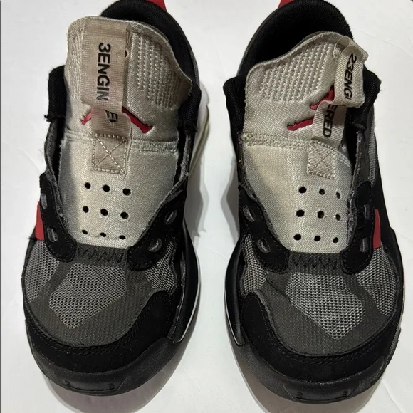 Boys Jordan Black and Gray Athletic Shoes - Picture 2 of 8